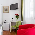 לינה וארוחת בוקר Giummarito 4*